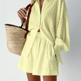 Úna — Ελαφρύ Σετ με Μπλούζα και Σορτς